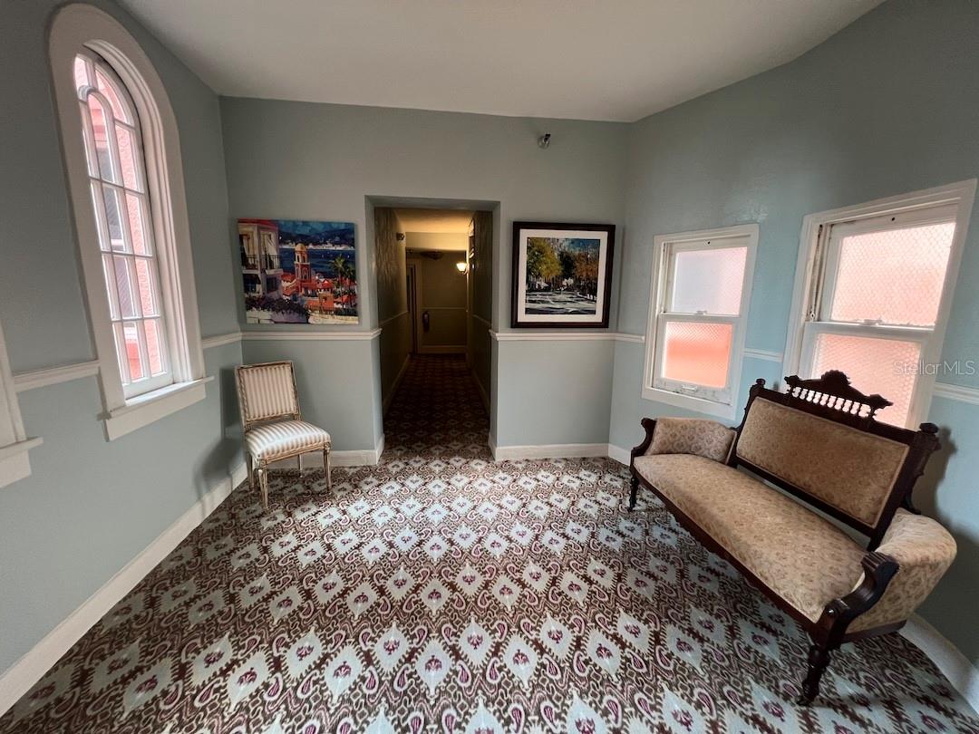 1221 N PALM AVE #204