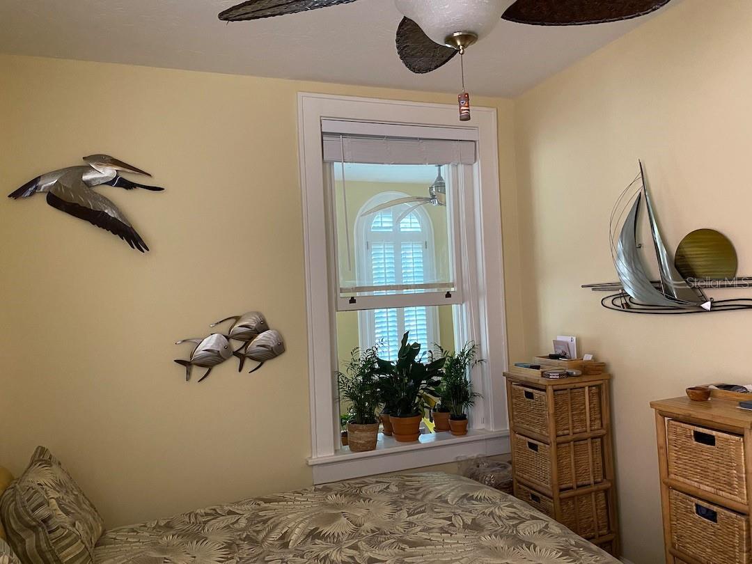 1221 N PALM AVE #204