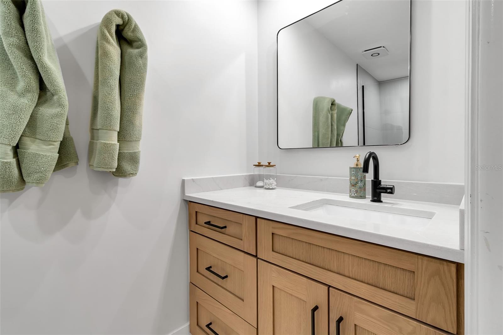 2341 HARBOUR OAKS DR