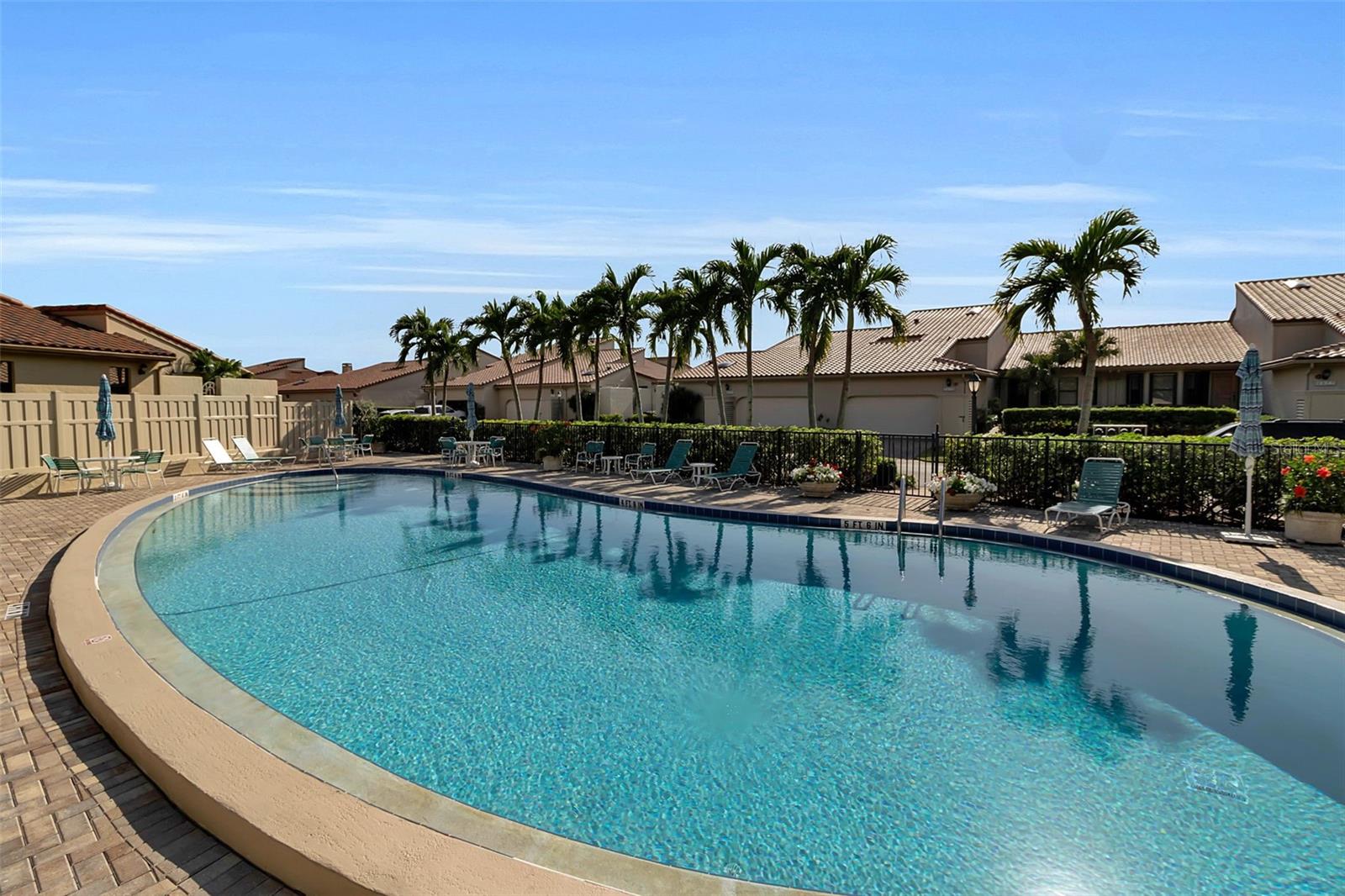 2341 HARBOUR OAKS DR