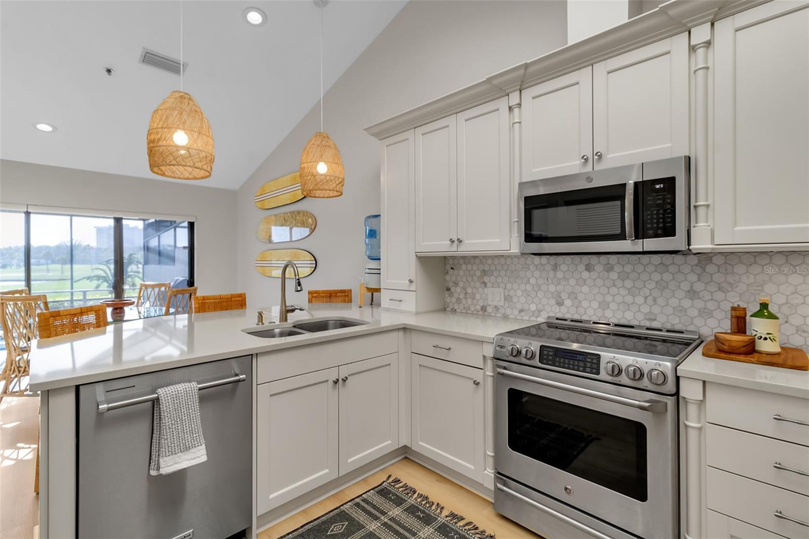 2341 HARBOUR OAKS DR