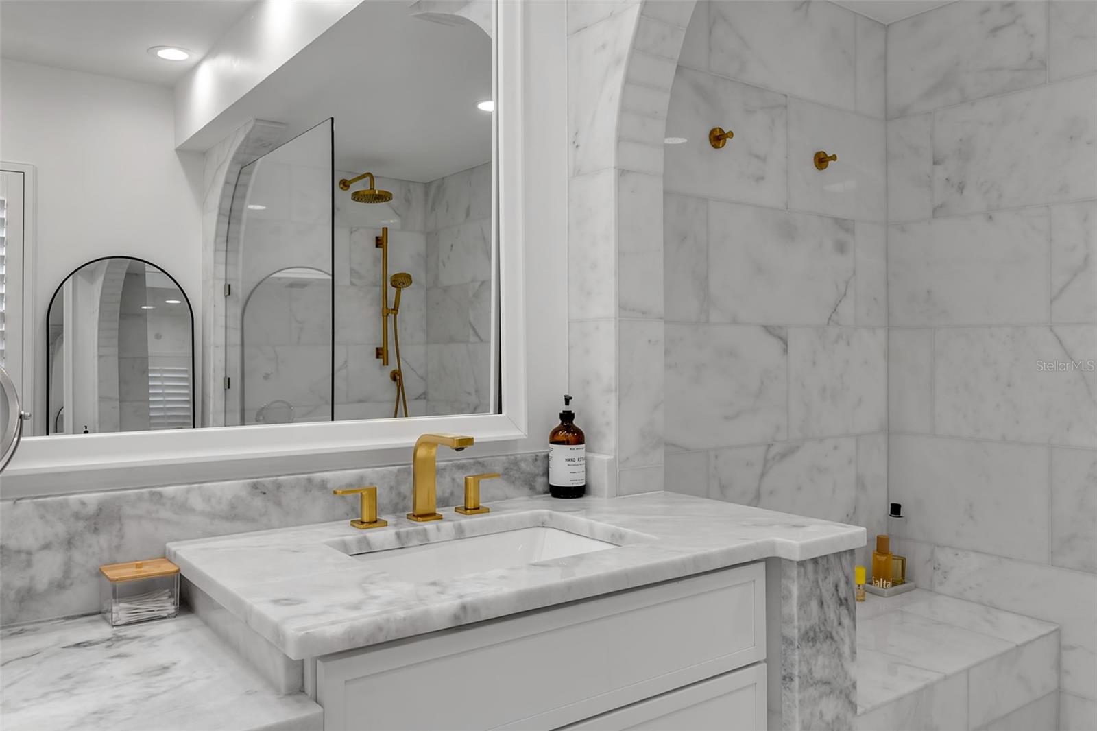 2341 HARBOUR OAKS DR