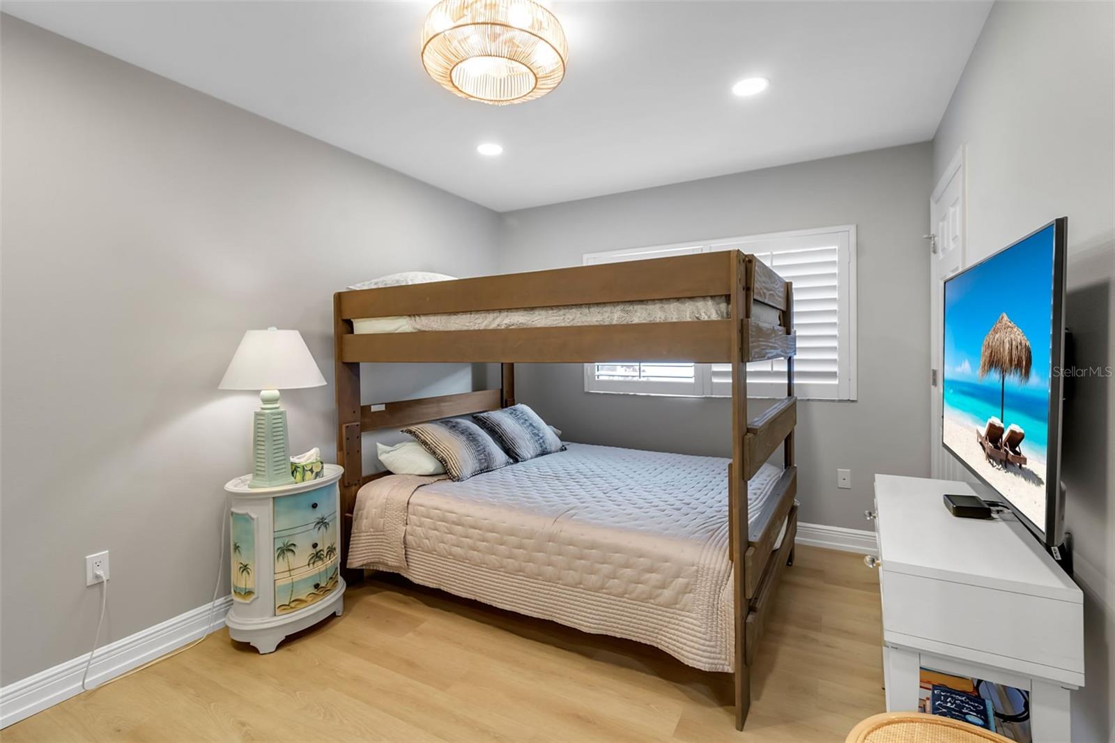 2341 HARBOUR OAKS DR