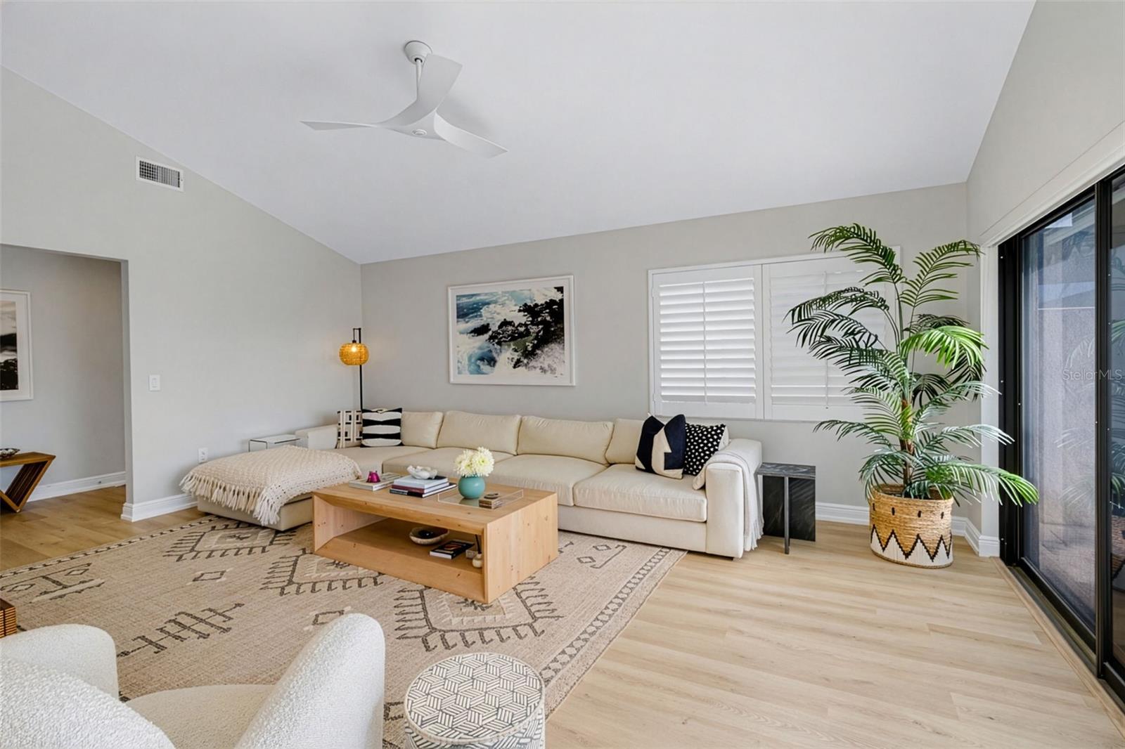 2341 HARBOUR OAKS DR