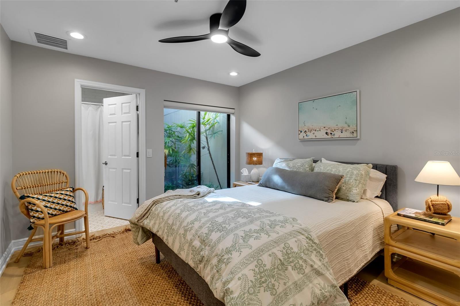 2341 HARBOUR OAKS DR