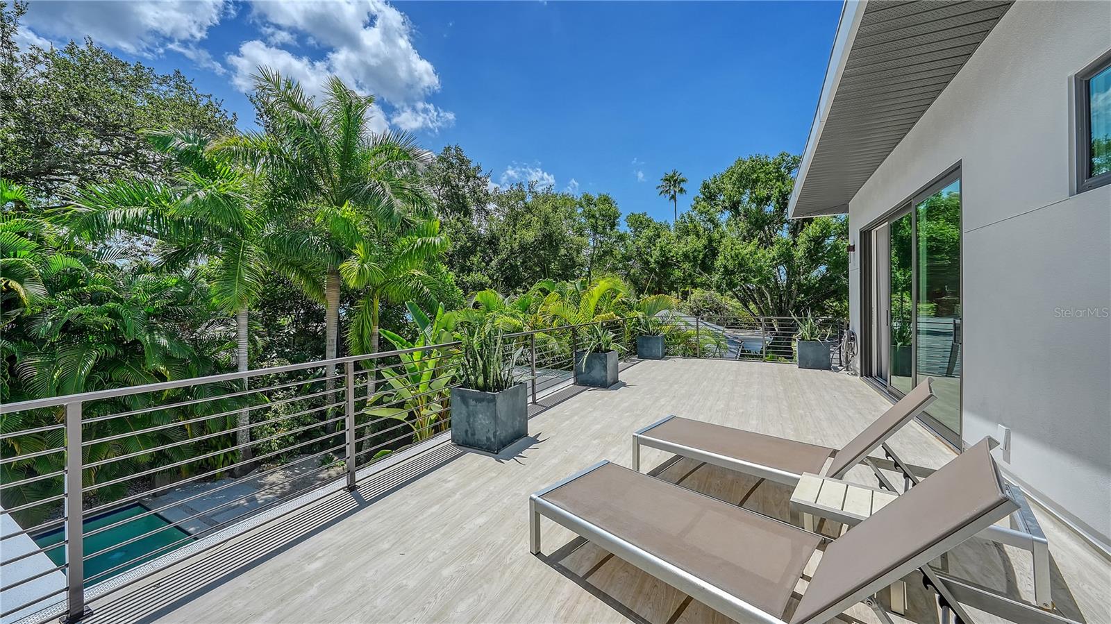 543 COLUMBIA CT