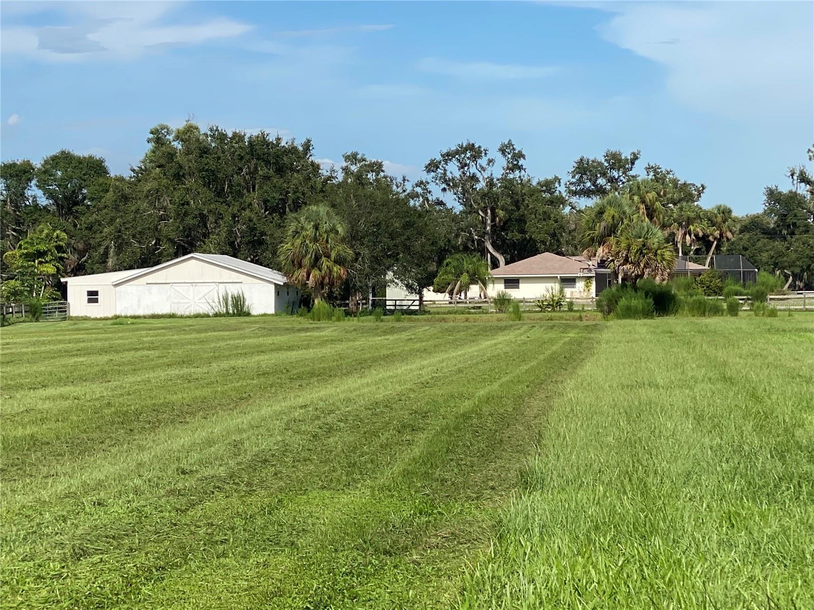 5760 HOWARD CREEK RD