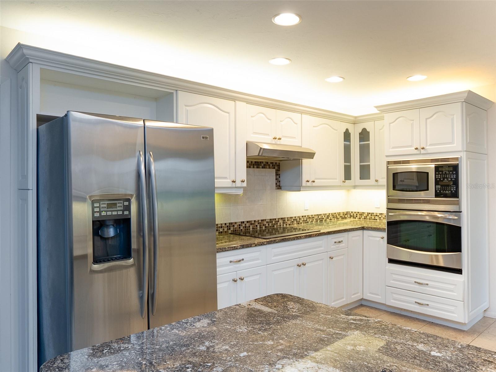 5760 HOWARD CREEK RD