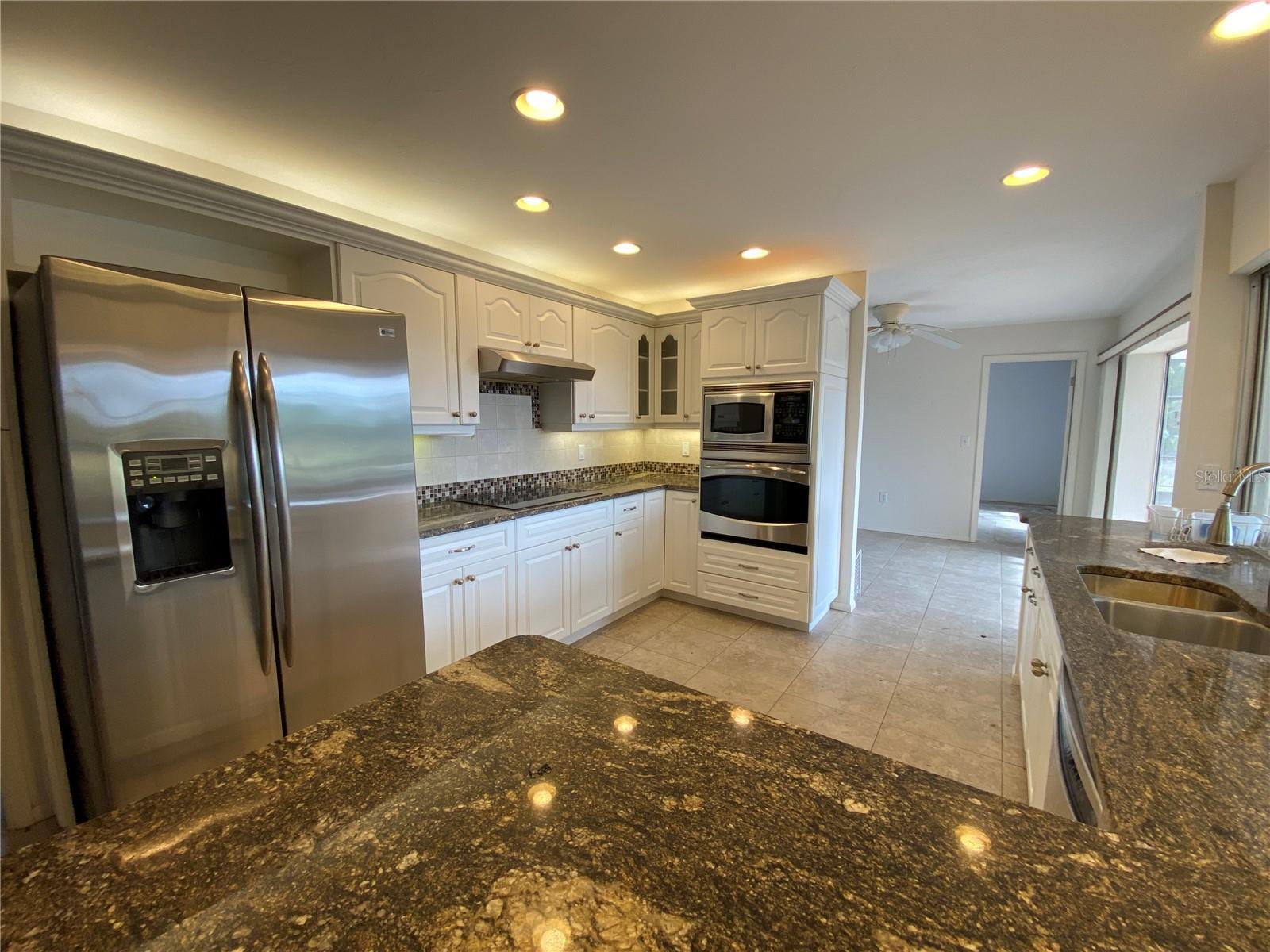 5760 HOWARD CREEK RD