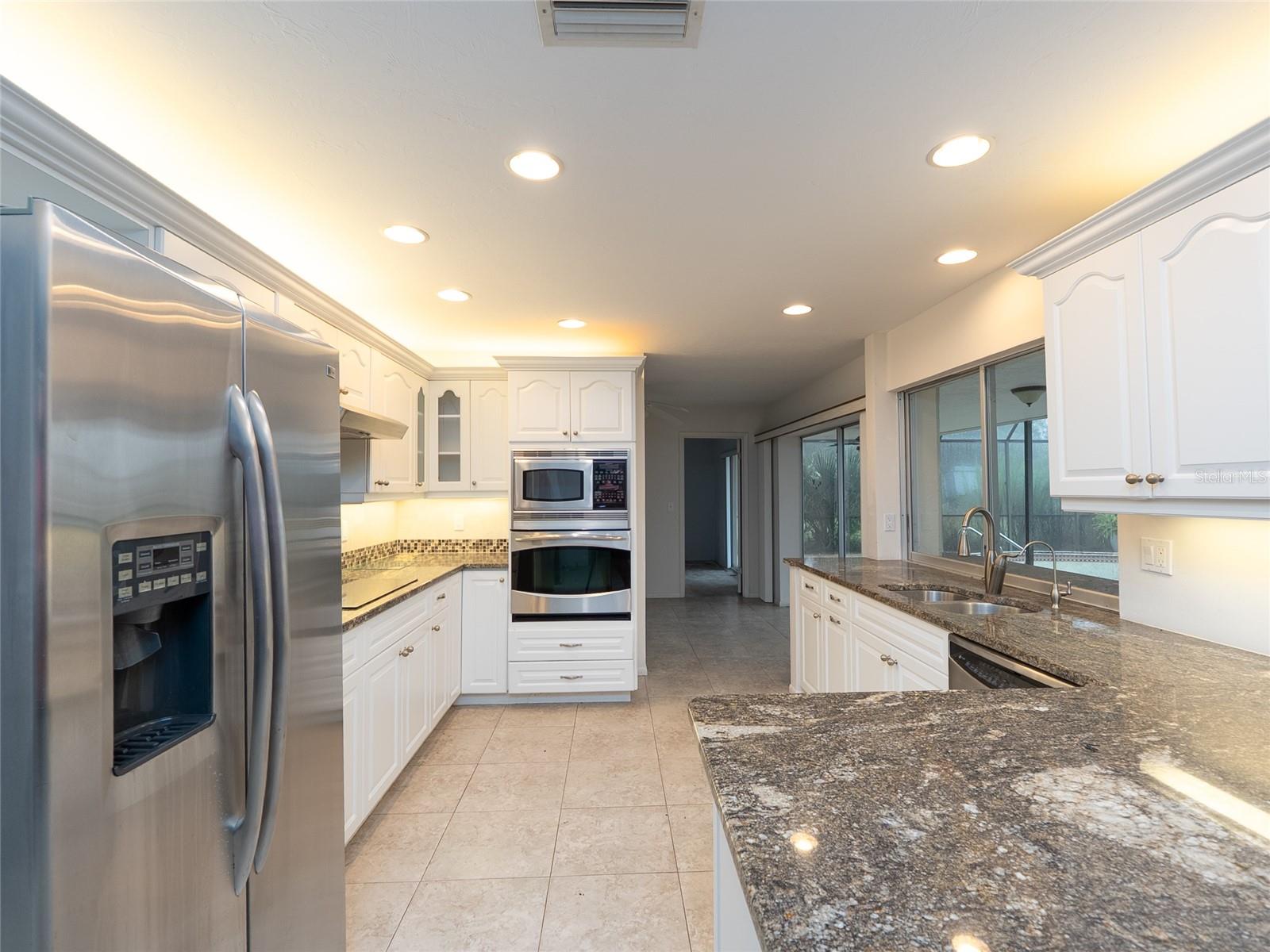 5760 HOWARD CREEK RD