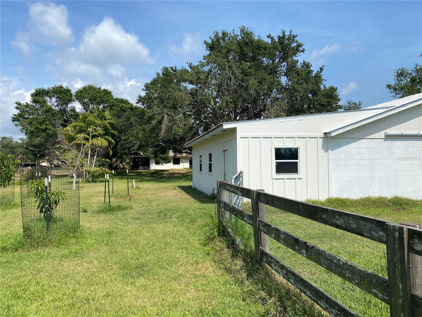 5760 HOWARD CREEK RD