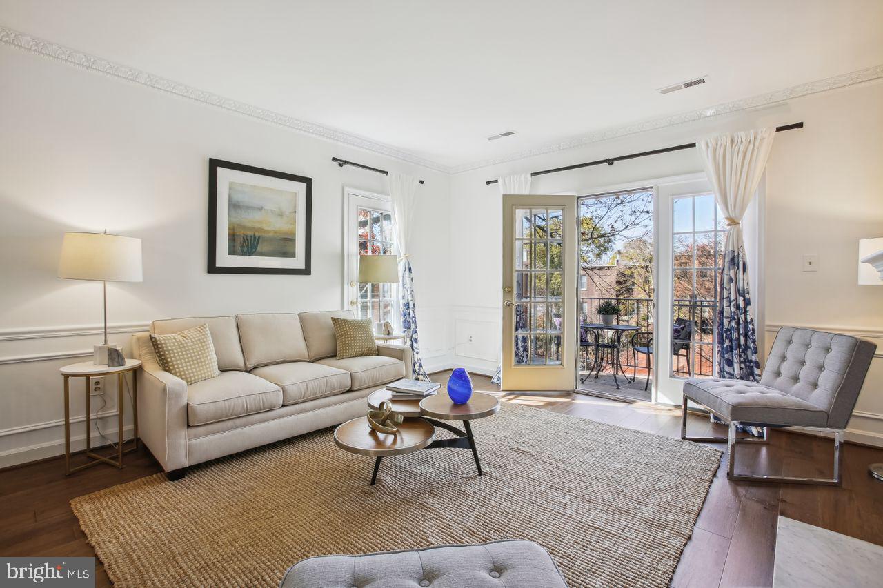 4609 MacArthur BOULEVARD NW Unit: B
