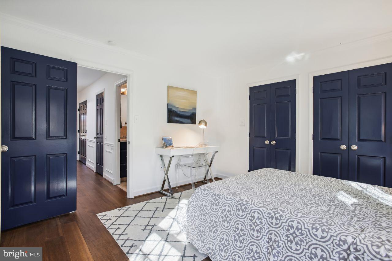4609 MacArthur BOULEVARD NW Unit: B