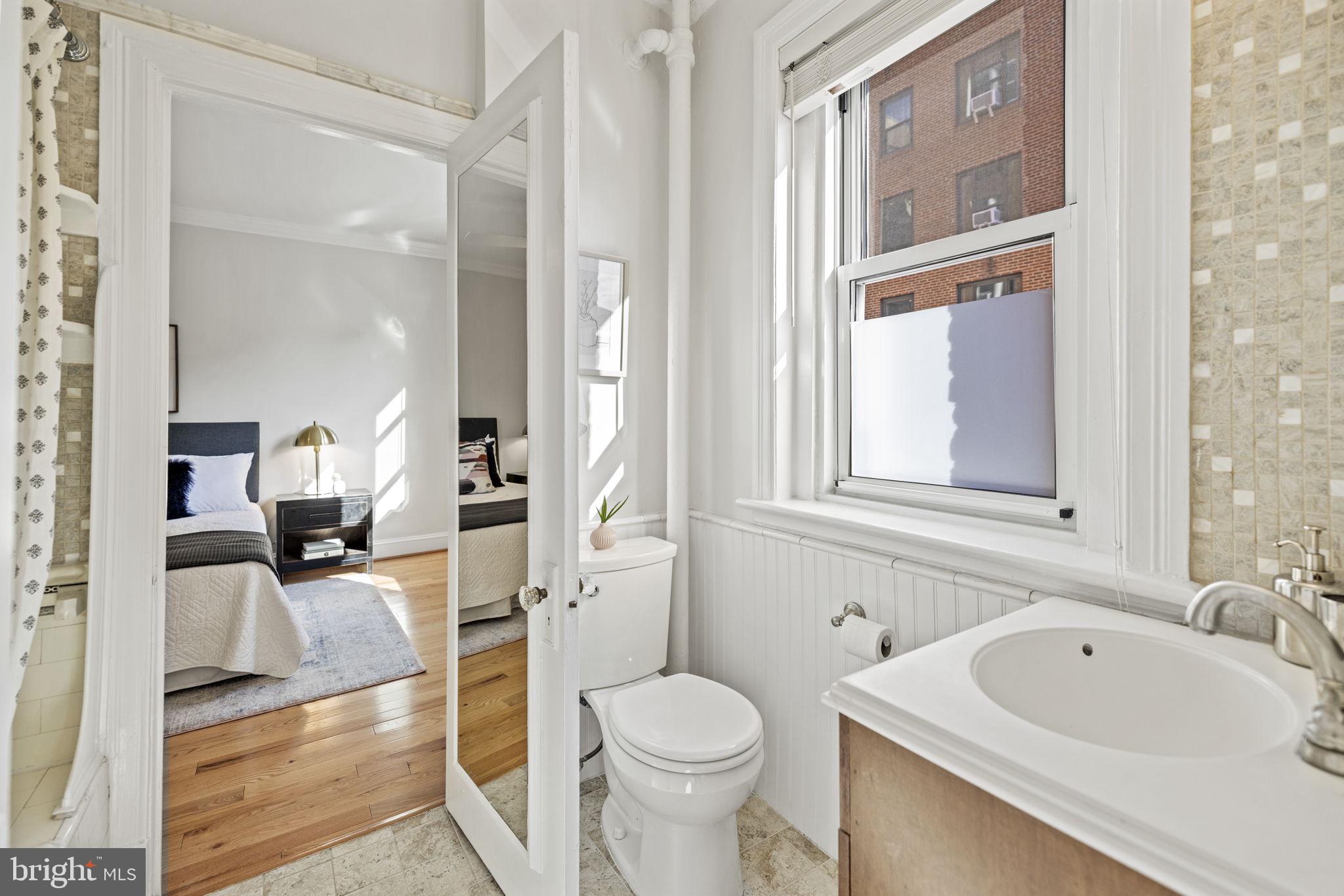 1954 Columbia ROAD NW Unit: 211