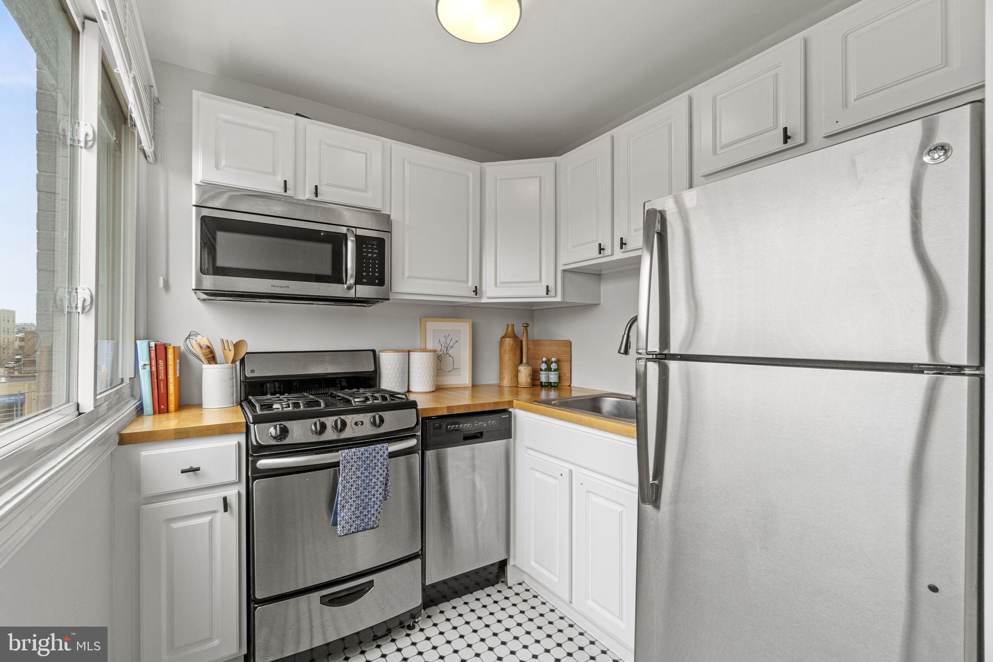 1420 Clifton St NW #409