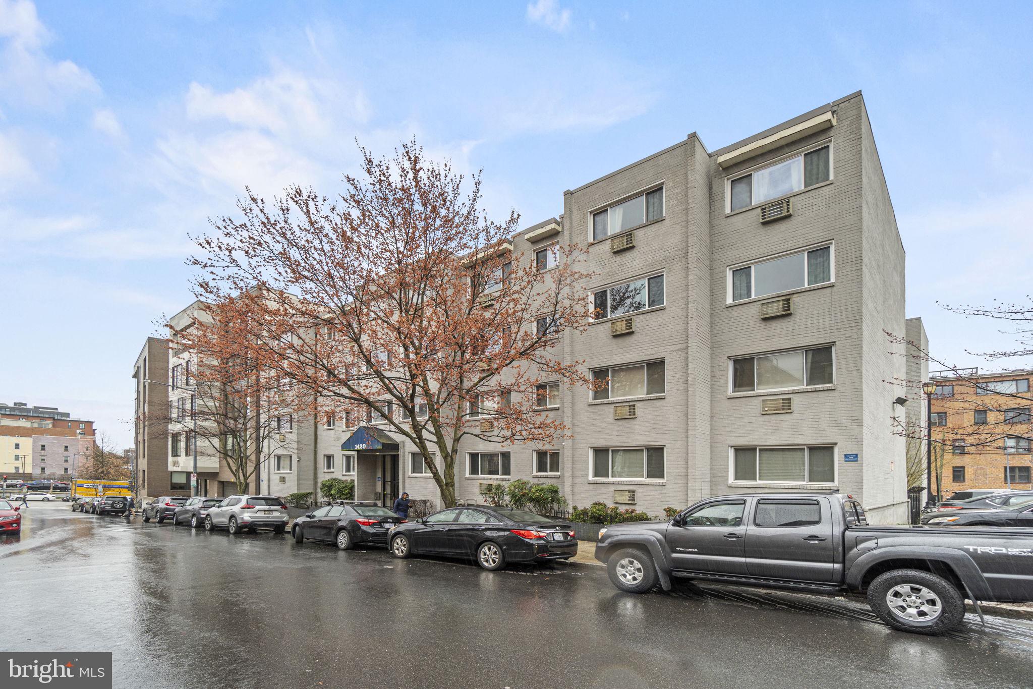 1420 Clifton St NW #409