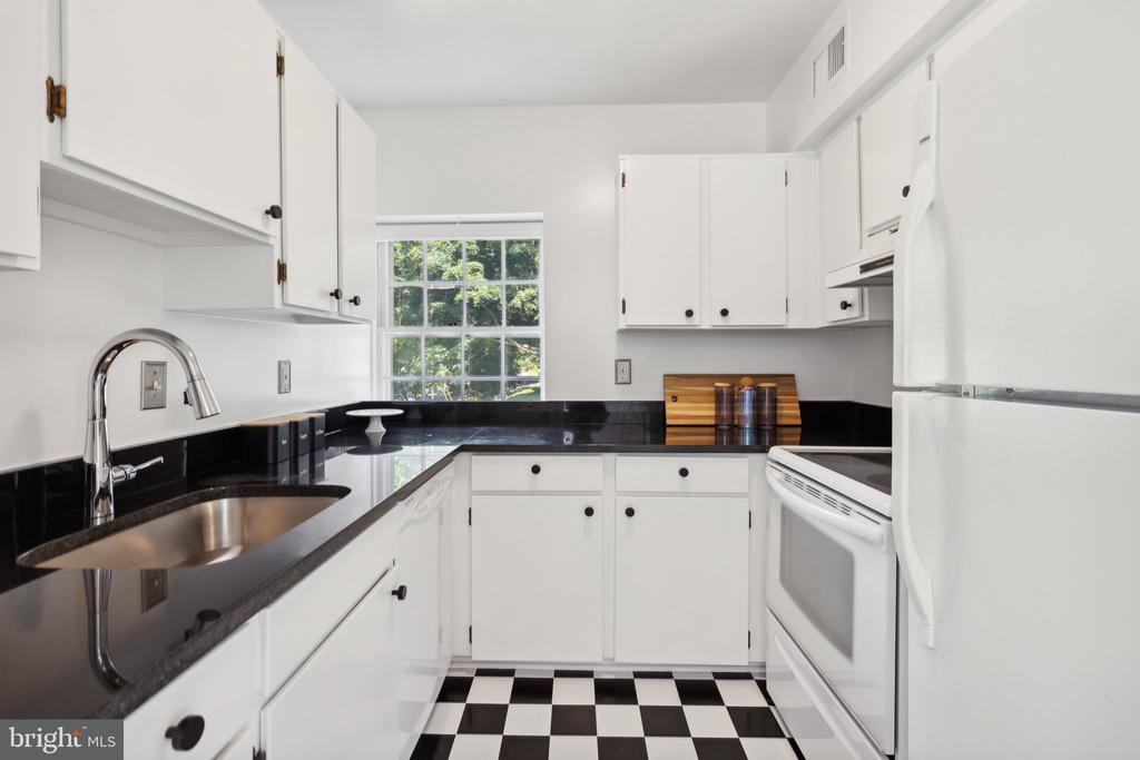 3741 39th St NW #D208