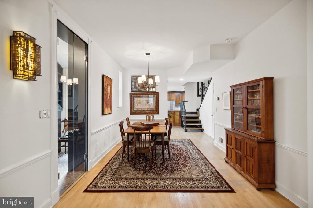 630 F St NE #1