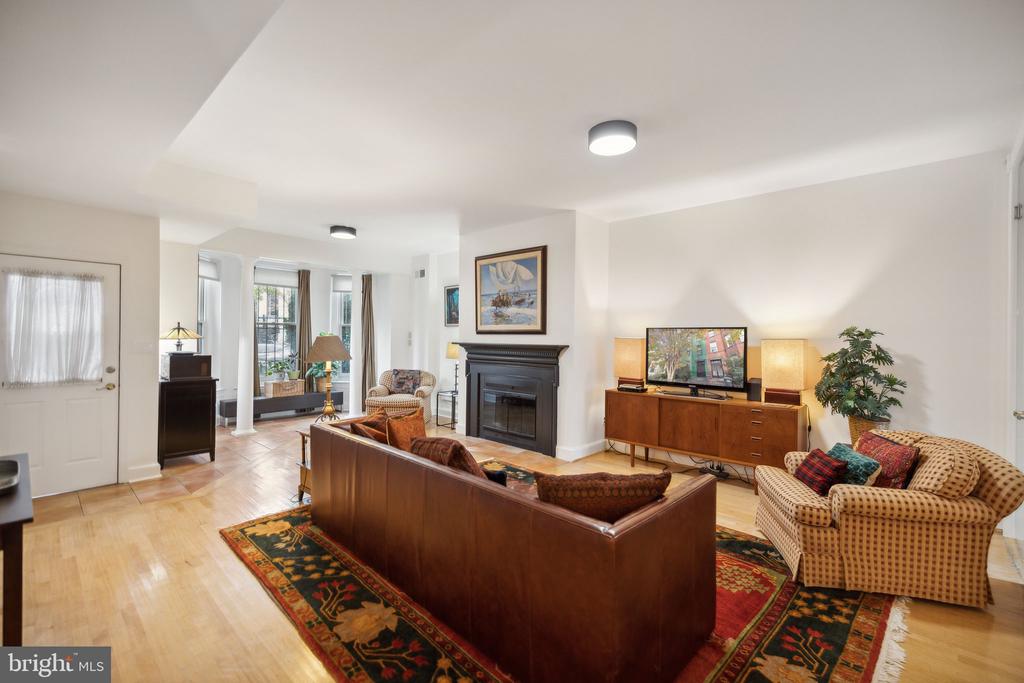 630 F St NE #1