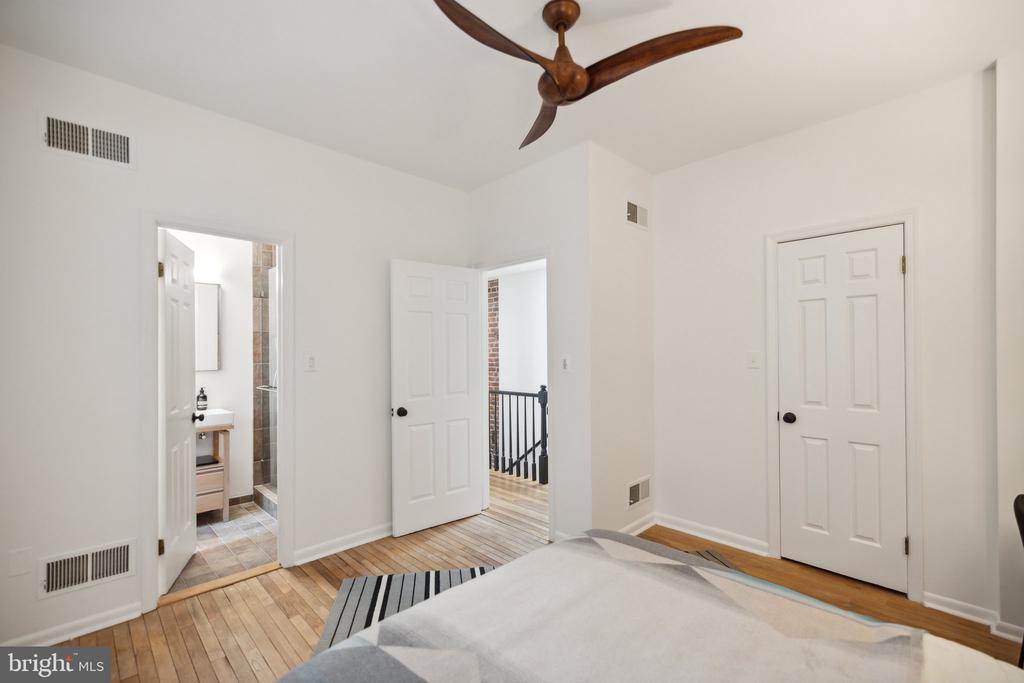 630 F St NE #1
