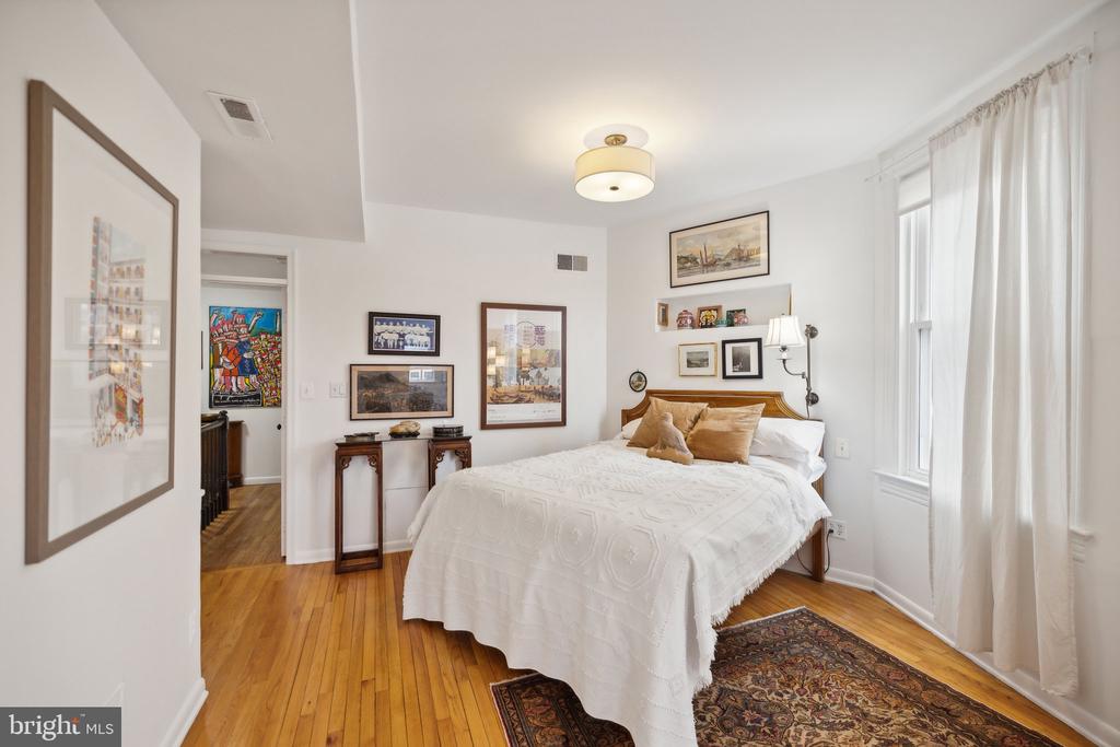 630 F St NE #1