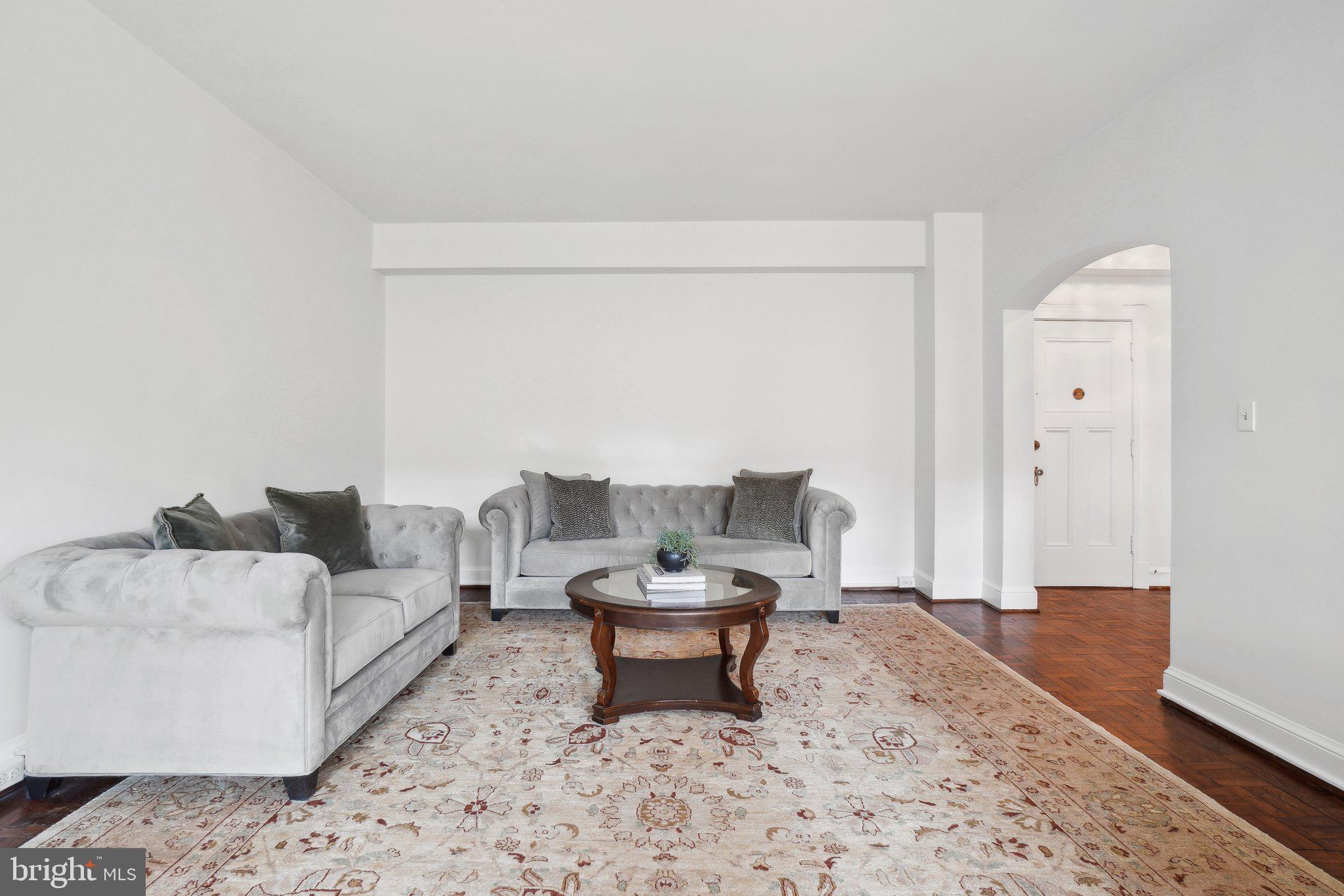4000 Cathedral Ave NW #250/251b
