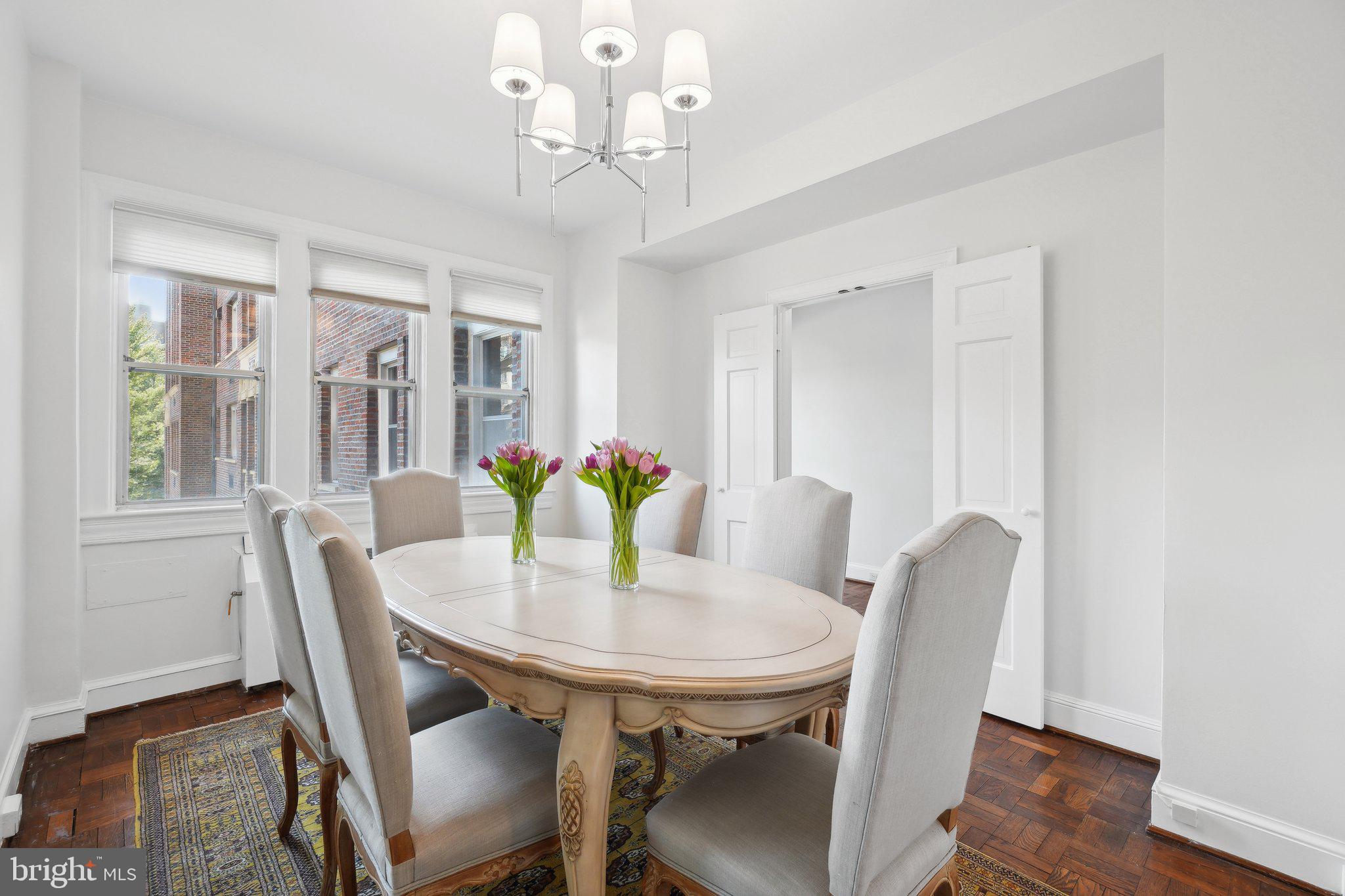 4000 Cathedral Ave NW #250/251b
