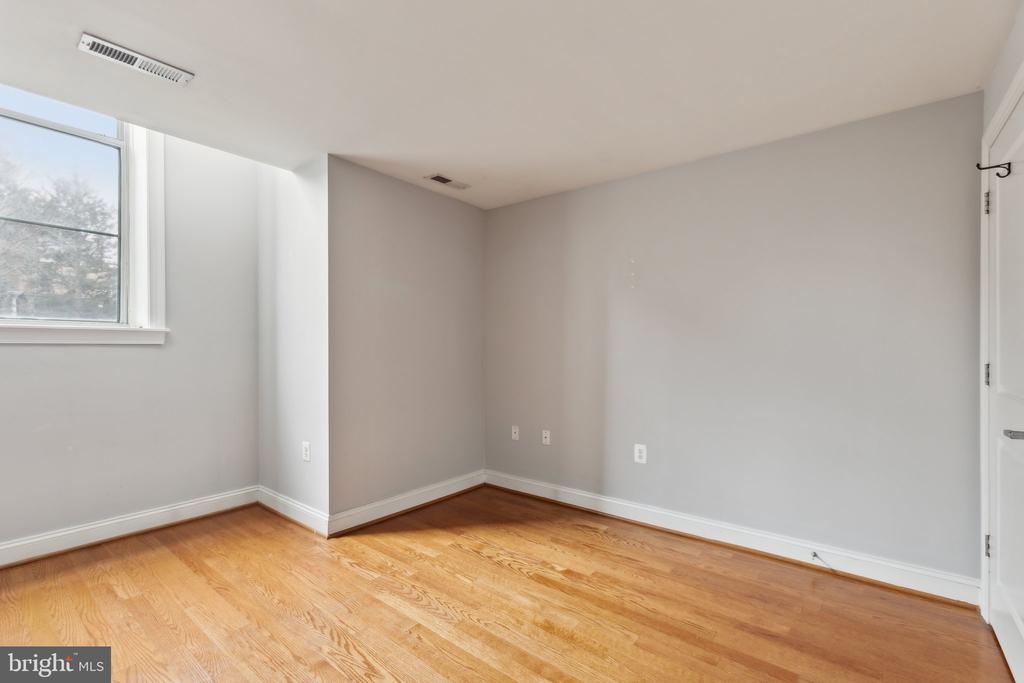 20 15TH STREET NE 20