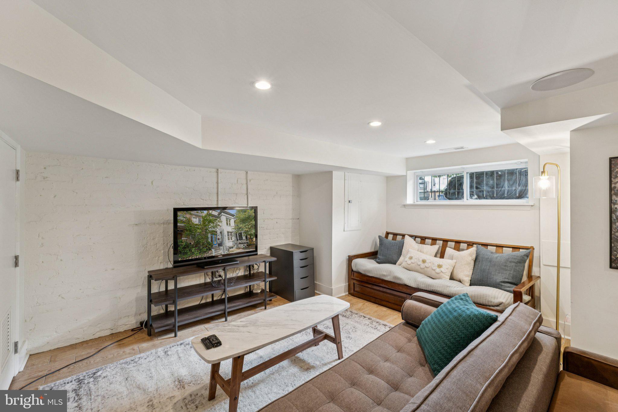 1011 IRVING STREET NW