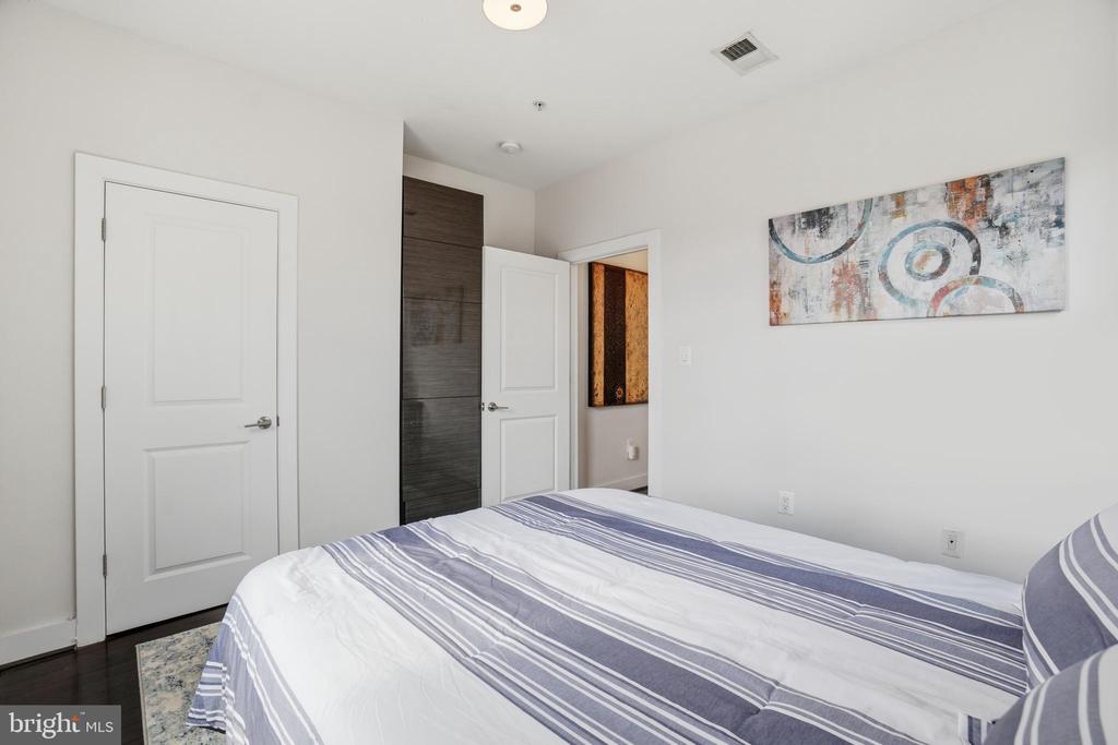 315 G STREET NE 306