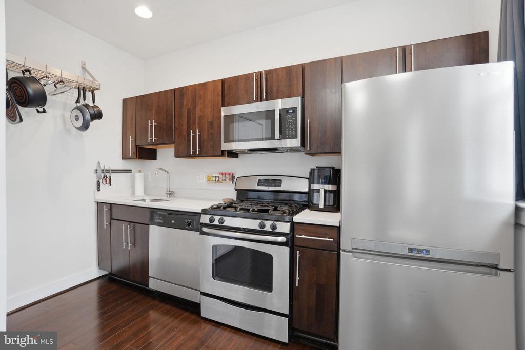 315 G STREET NE 306