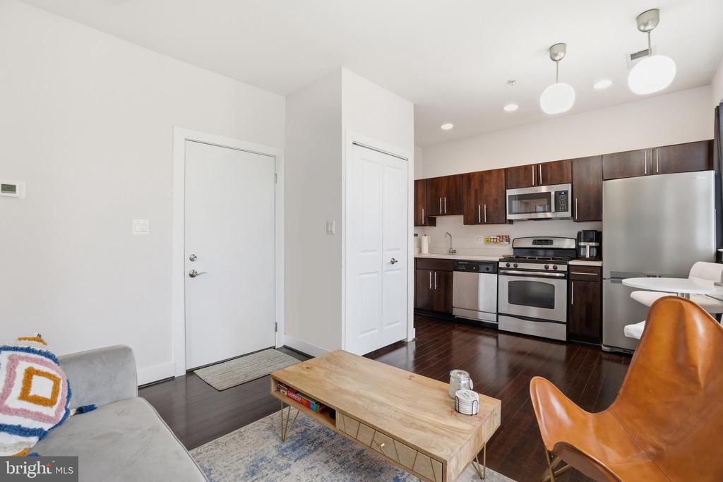 315 G STREET NE 306