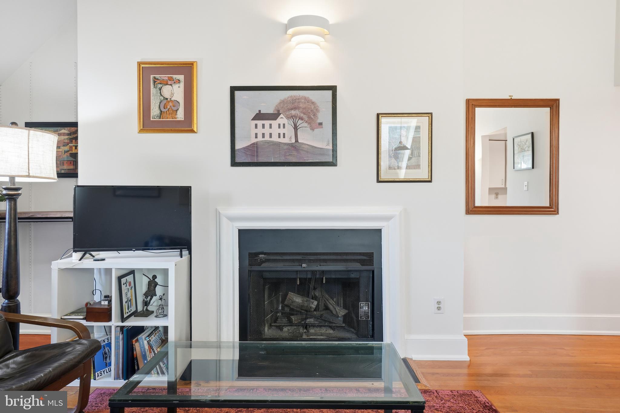 301 G STREET NE 32