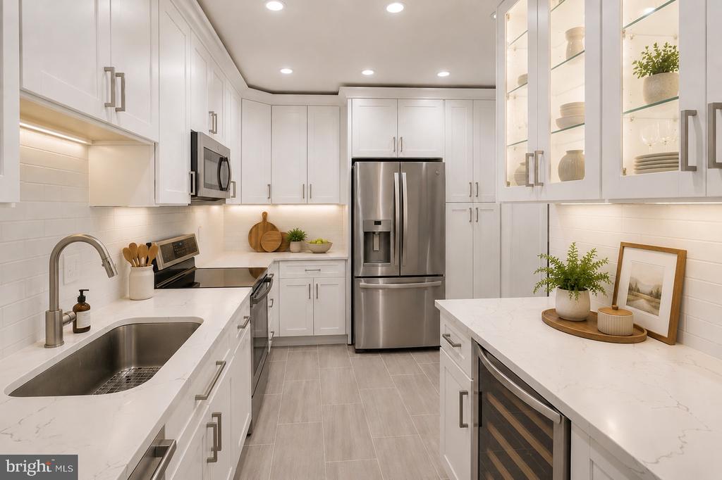 3295 SUTTON PLACE NW Unit: D