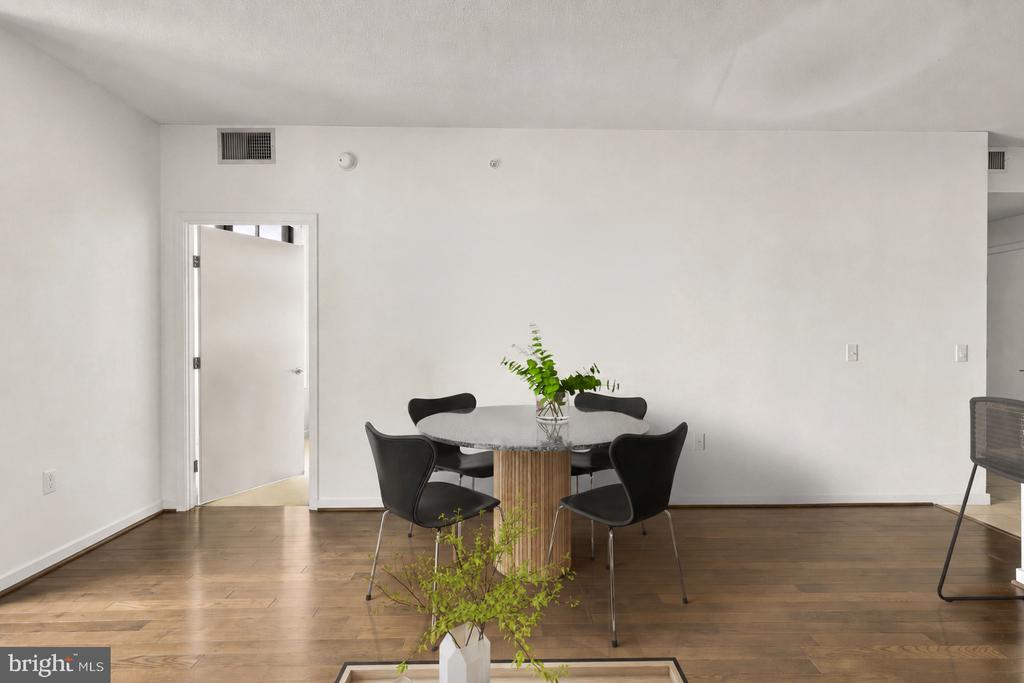 437 NEW YORK AVENUE NW Unit: 903