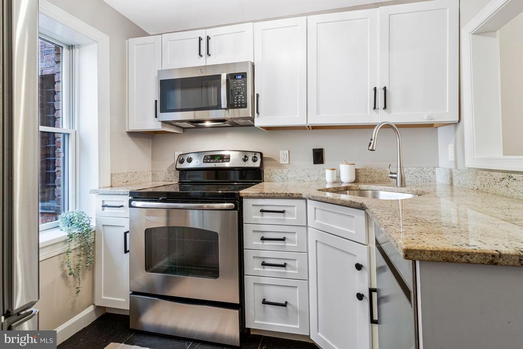 1724 17TH STREET NW Unit: 21