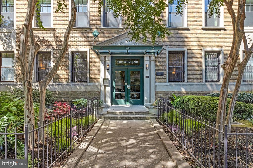 1724 17TH STREET NW Unit: 21