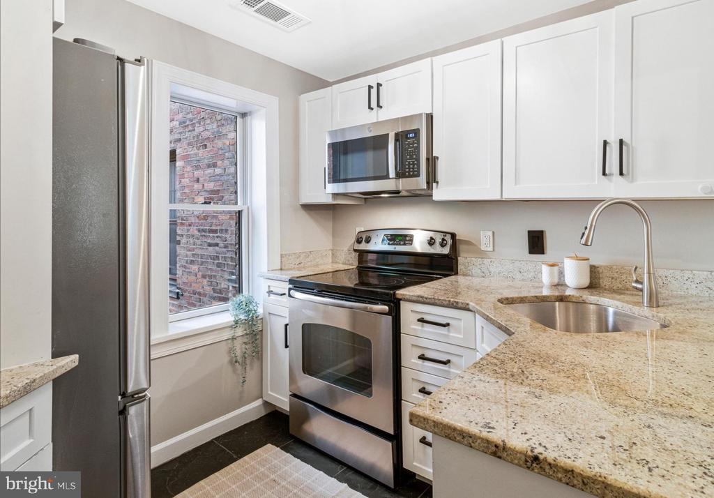 1724 17TH STREET NW Unit: 21
