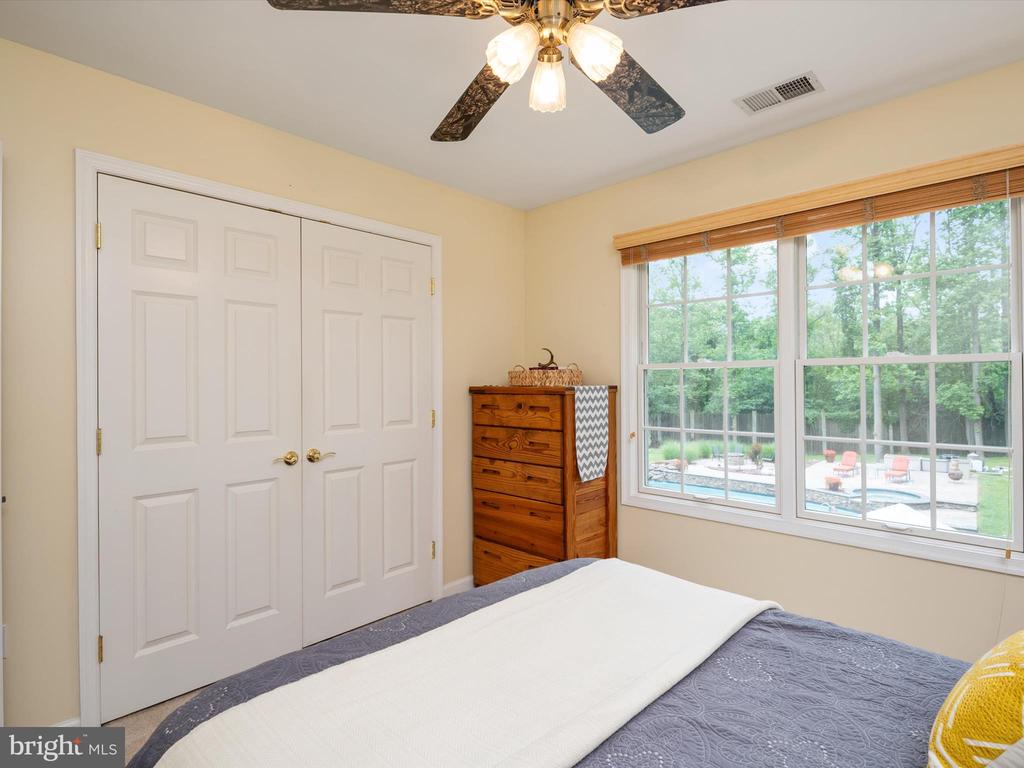 931 HEATHERFIELD LANE