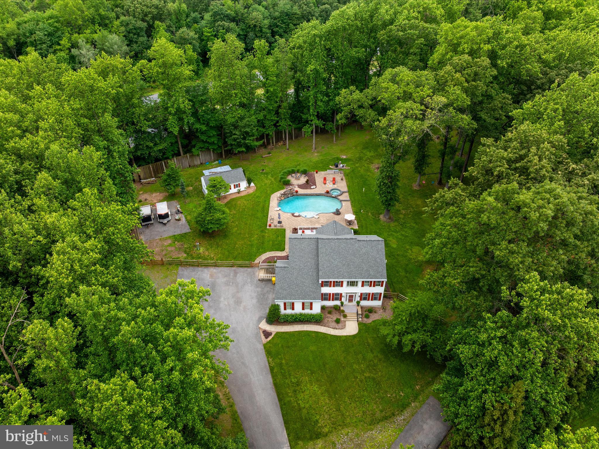 931 HEATHERFIELD LANE