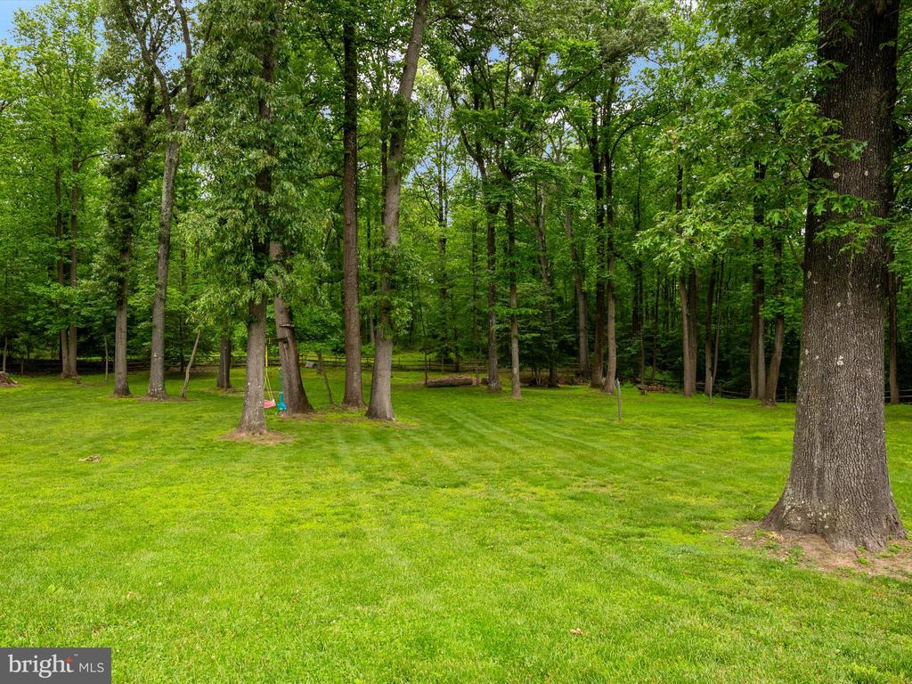 931 HEATHERFIELD LANE