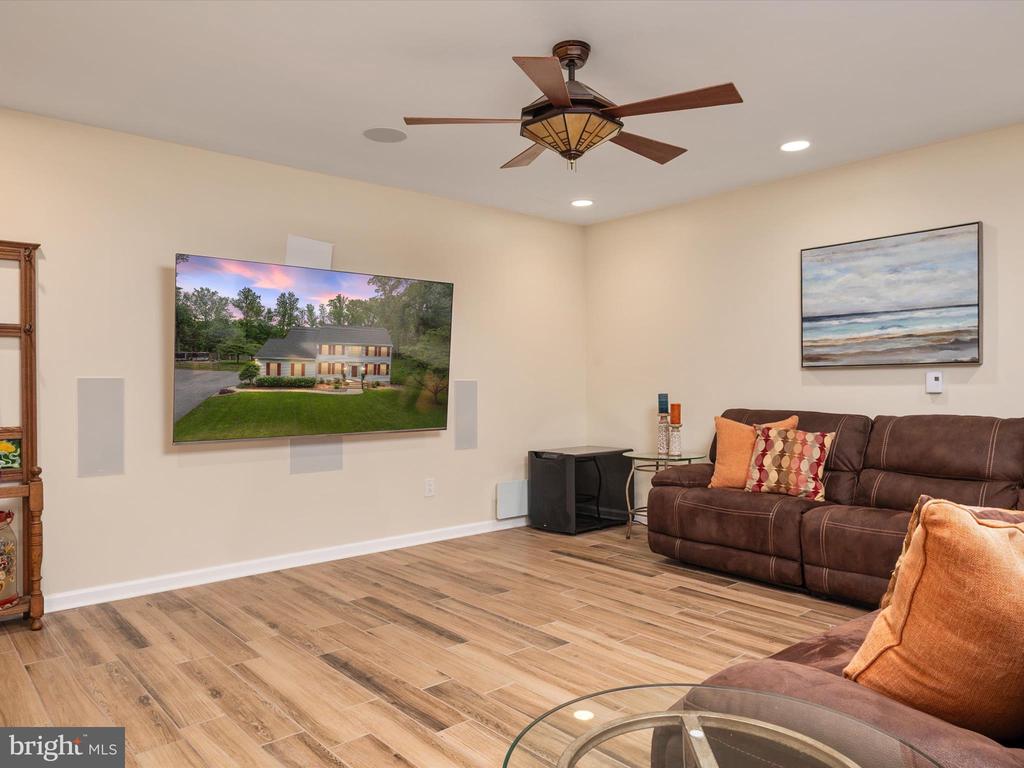 931 HEATHERFIELD LANE