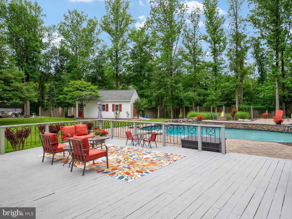 931 HEATHERFIELD LANE