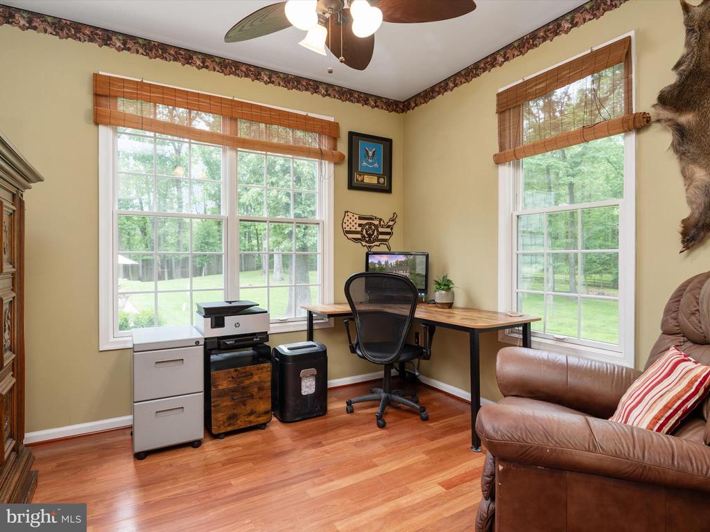 931 HEATHERFIELD LANE