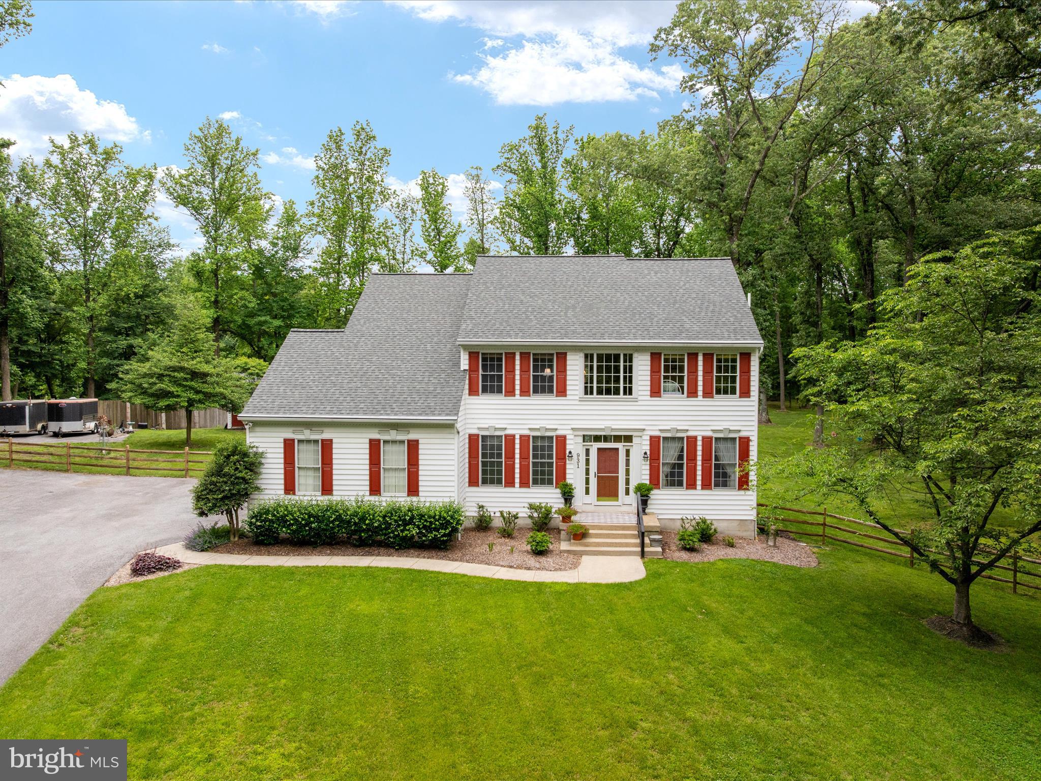 931 HEATHERFIELD LANE