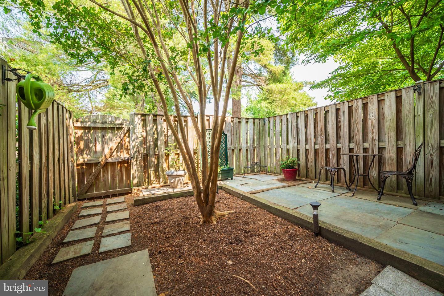 1672 Ridgely Ct