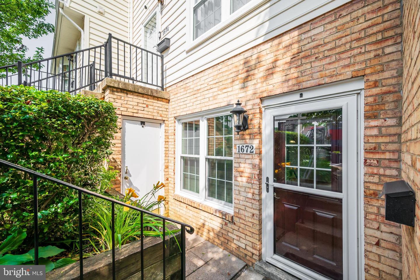 1672 Ridgely Ct