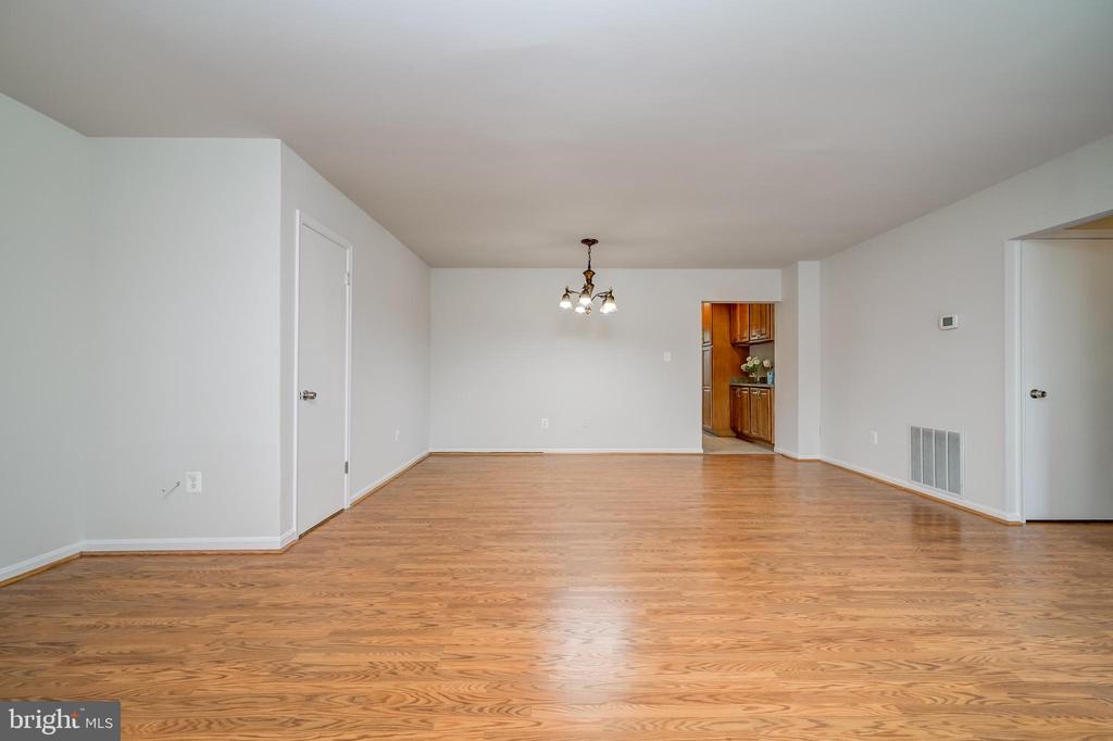 1672 Ridgely Ct