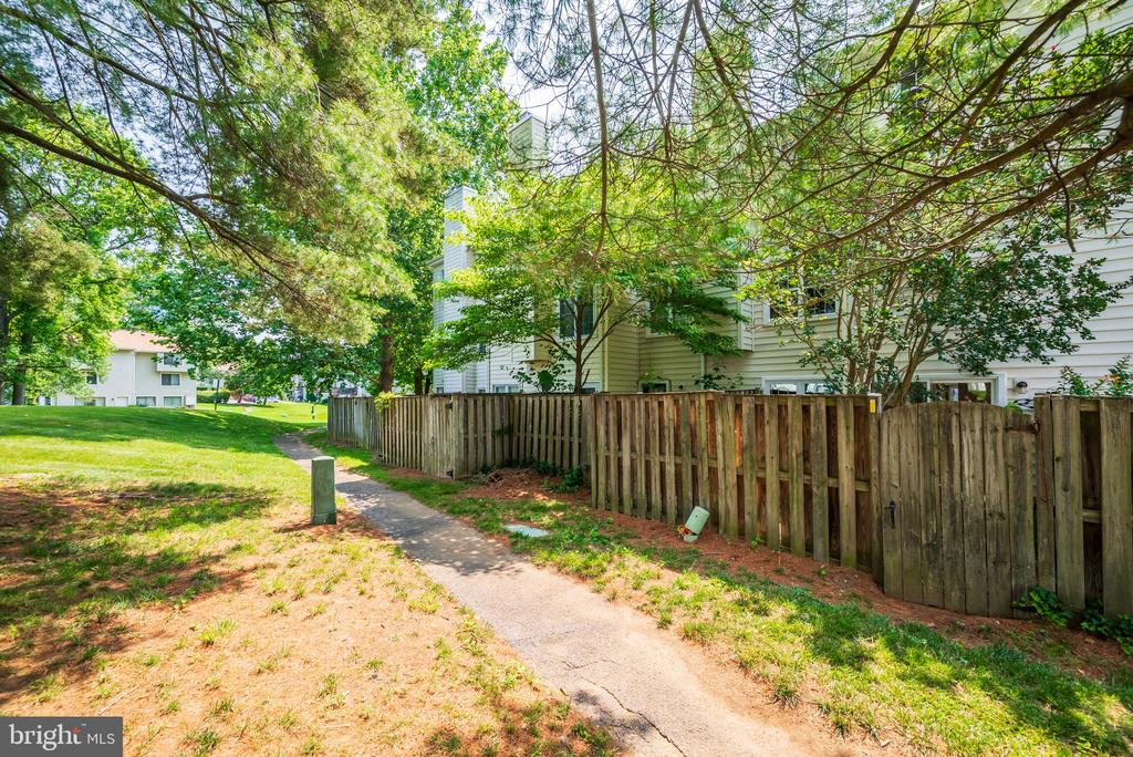 1672 Ridgely Ct