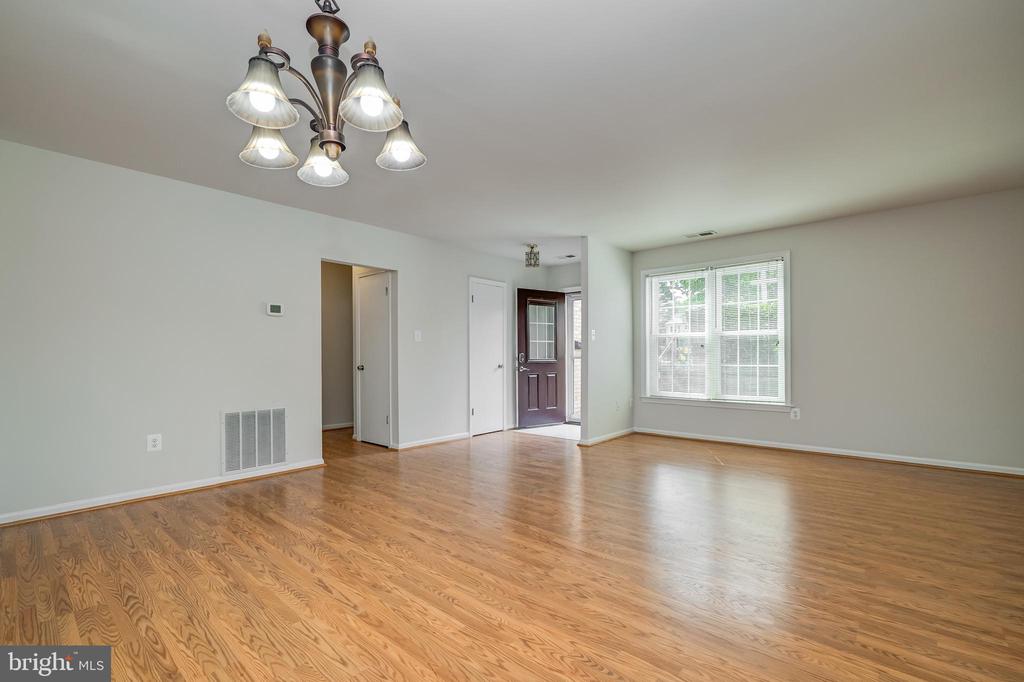 1672 Ridgely Ct